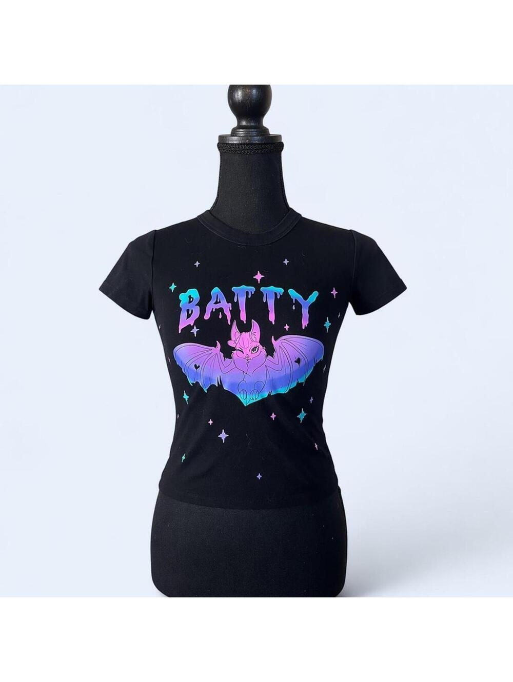 Batty Graphic Black Cropped Baby Tee Size XXS 🖤